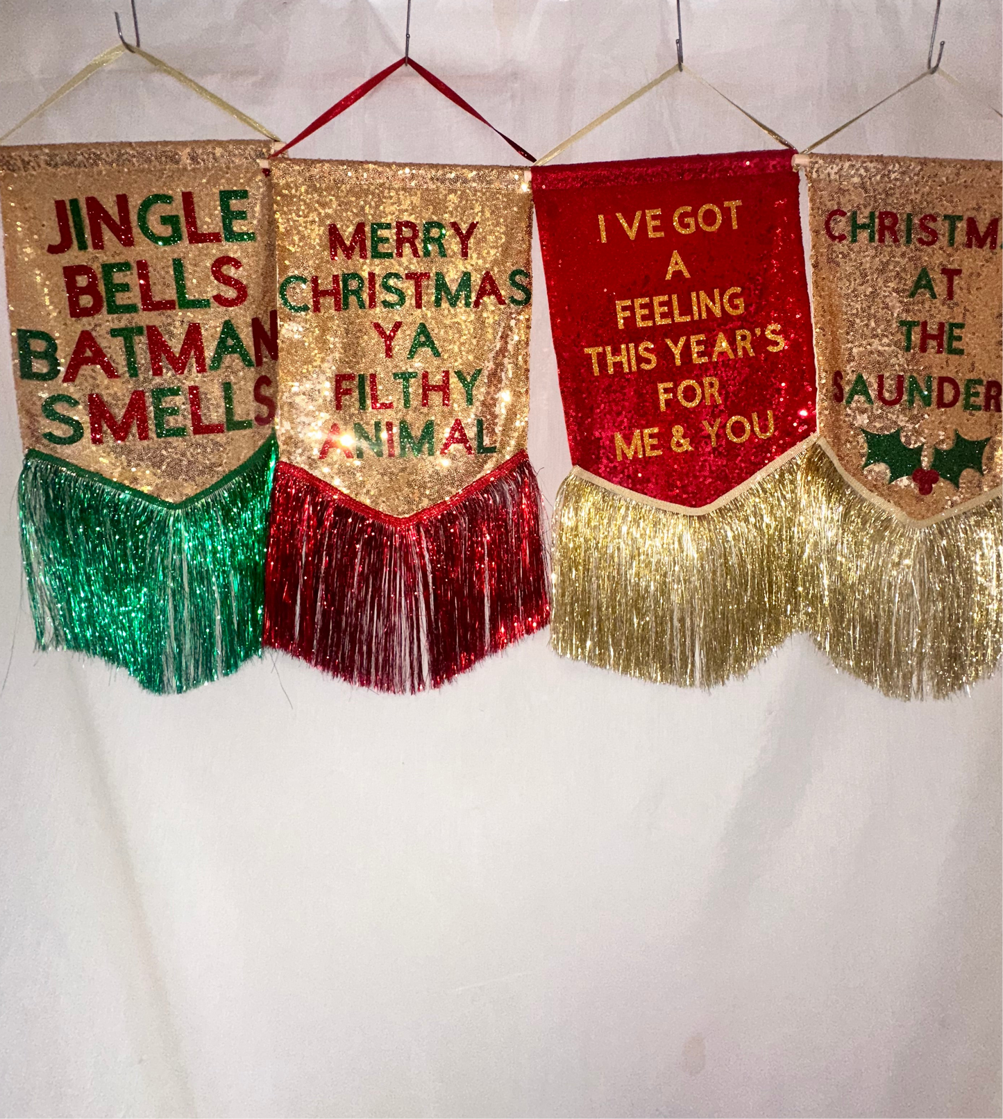 JINGLE BELLS BATMAN SMELLS