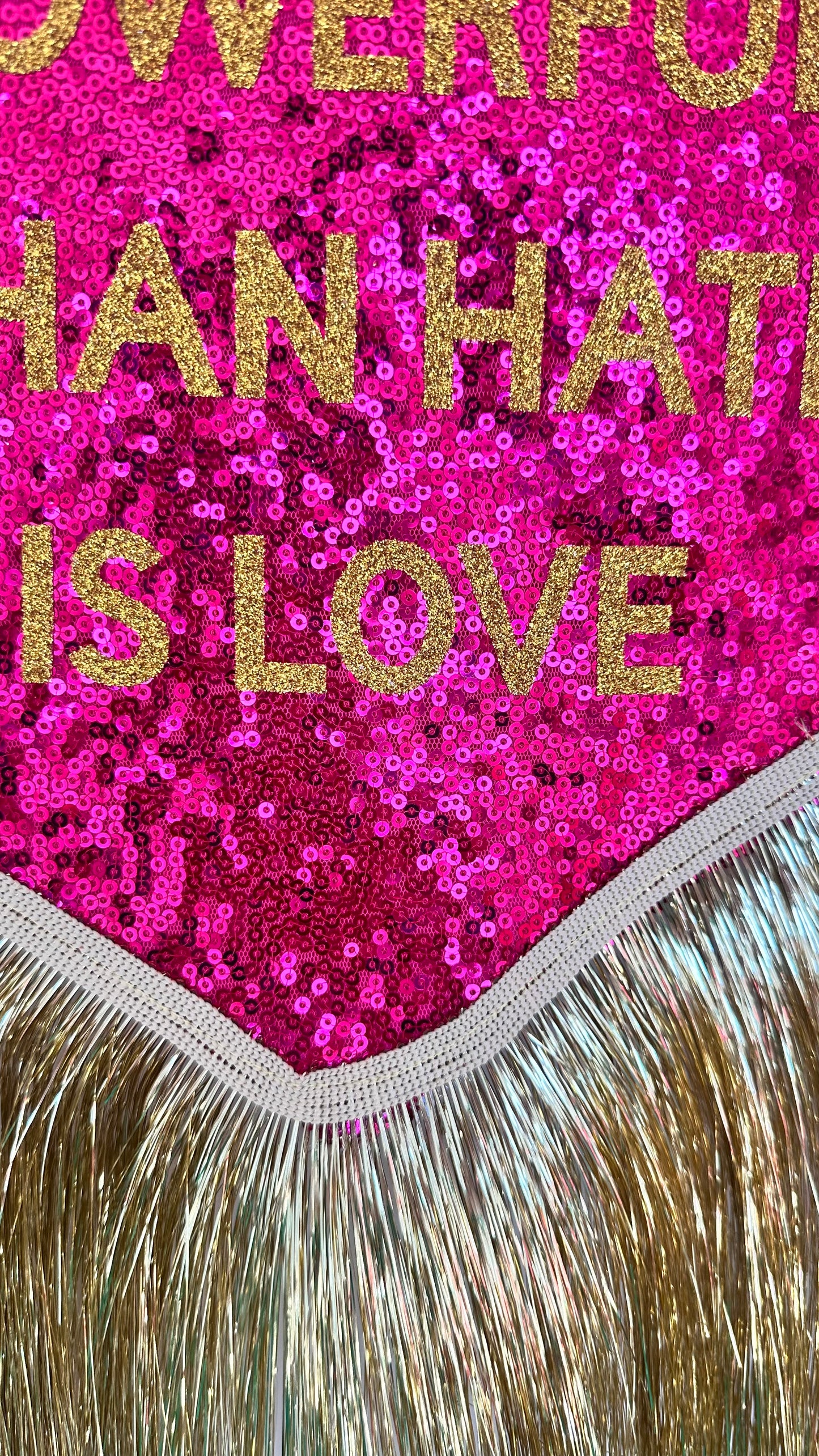 Bad Bunny Mini Banner - small fault in tinsel