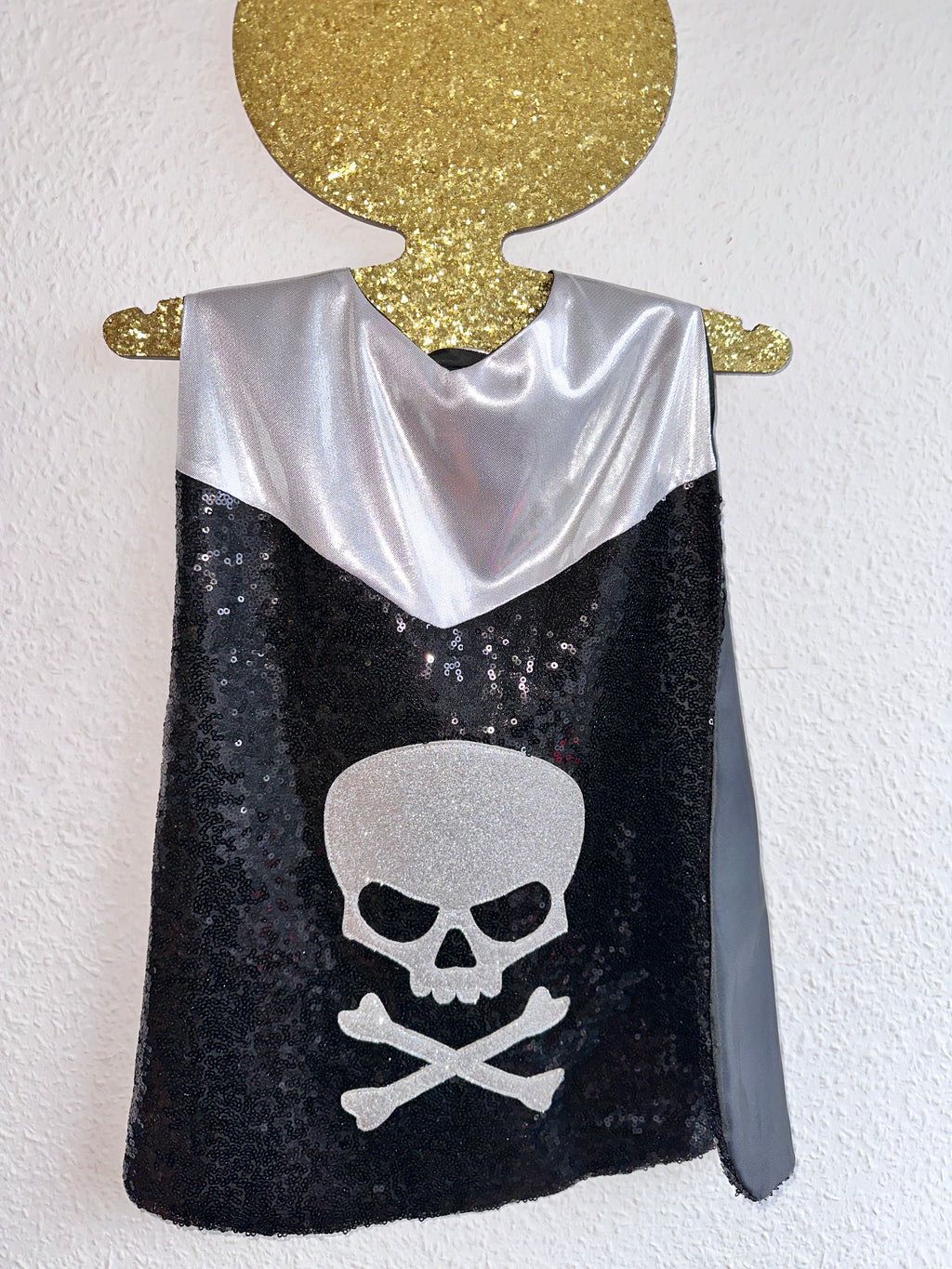Ready Made Mini Skull & Cross bone cape