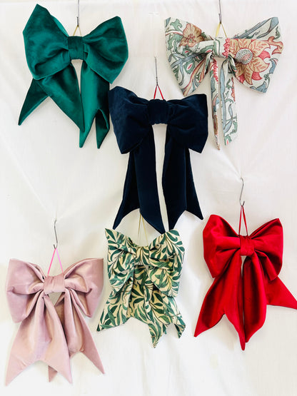 Decorative hanging bows